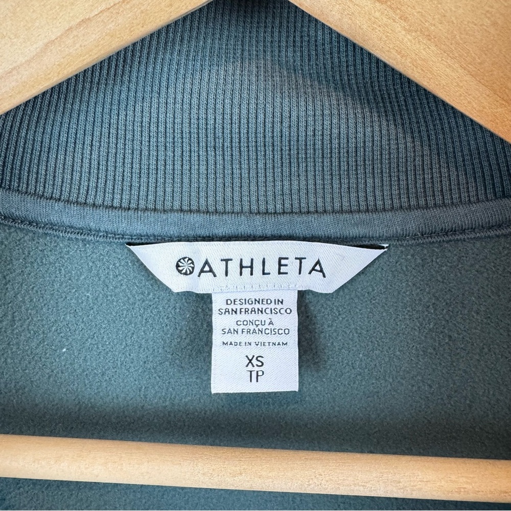 Athleta Triumph Hybrid half zip sweatshirt Bali Green Sz XS - Picture 15 of 17